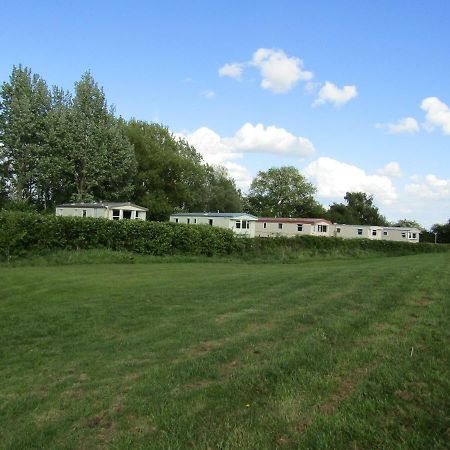 Fenlake Holiday Accommodation Metheringham Exteriör bild