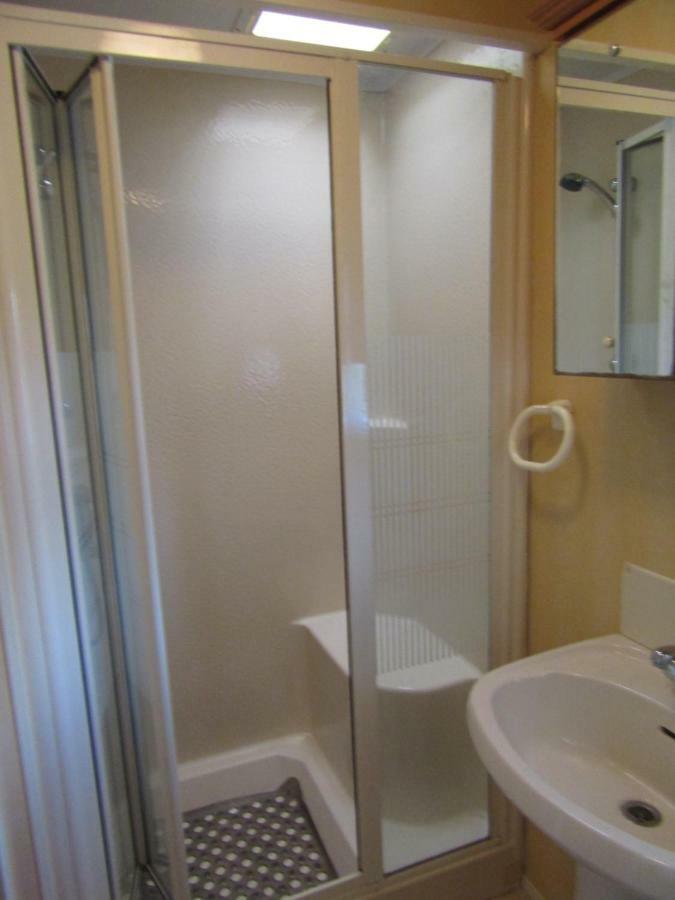 Fenlake Holiday Accommodation Metheringham Exteriör bild