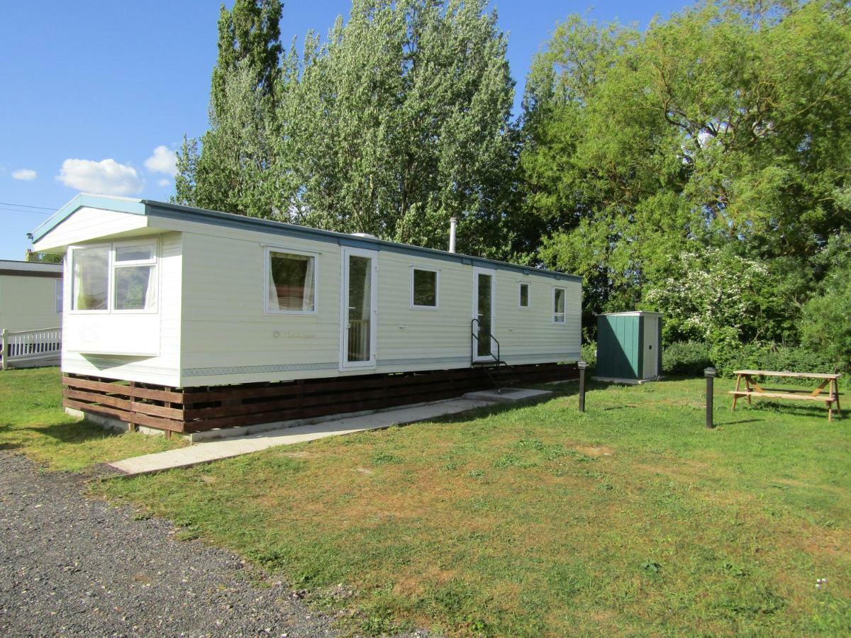 Fenlake Holiday Accommodation Metheringham Exteriör bild