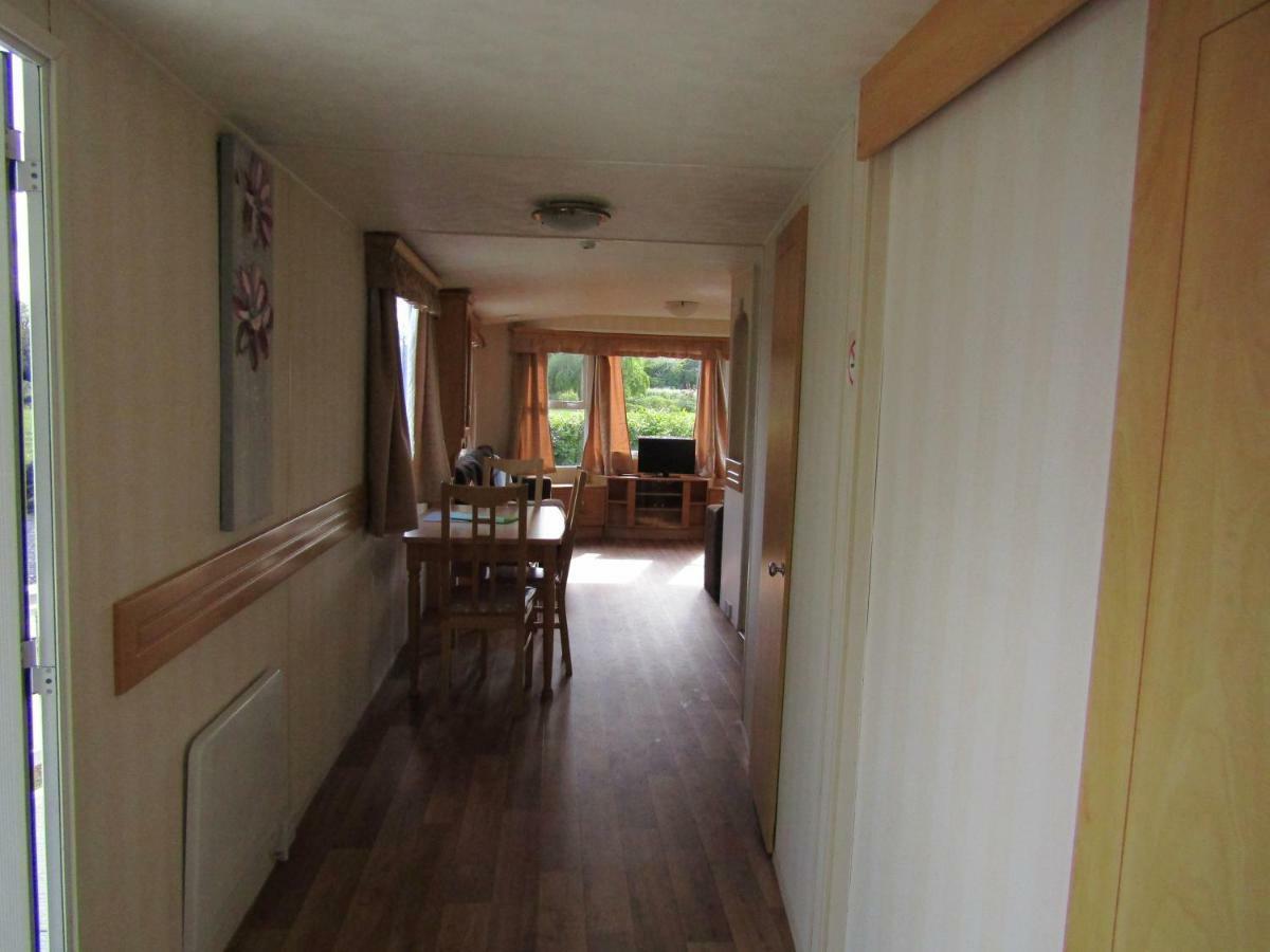 Fenlake Holiday Accommodation Metheringham Exteriör bild